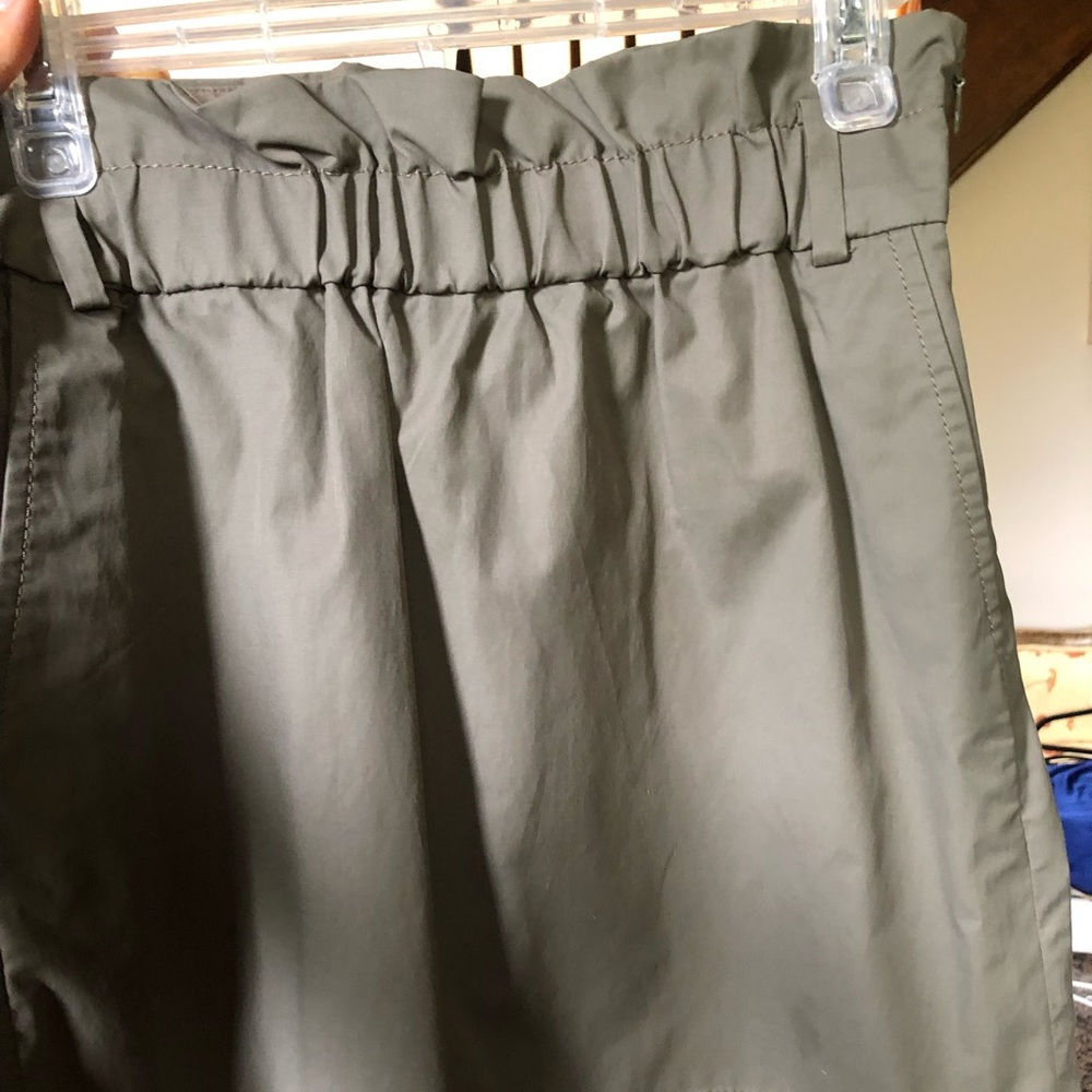 Banana Republic Paperbag Waist Olive Green Stretch Ruffle Skirt
